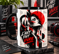 Mug blanc anse noire : affiche street art noir, blanc et rouge, visage tourné vers le ciel, soleil rouge, oiseaux et slogan L'art fait vivre