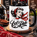Mug Let's Ride anse et intérieur noirs, pin-up motarde rétro au foulard rouge